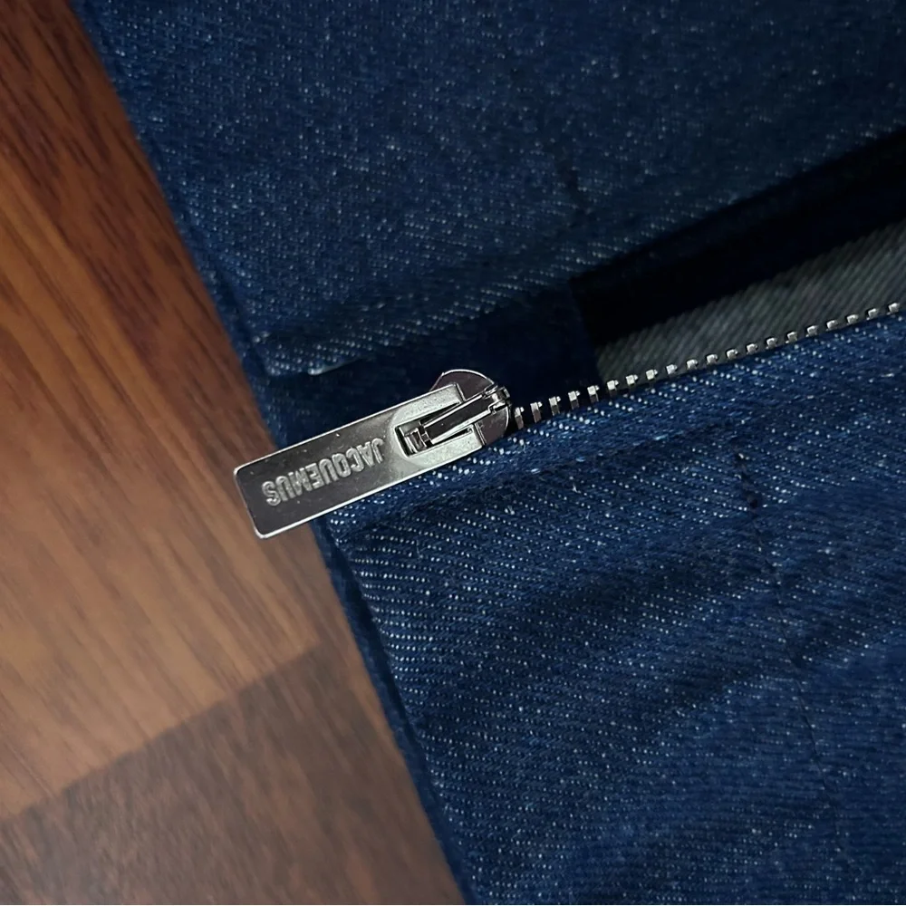 W/ Tags Jacquemus la veste de nimes cabrio Cropped Denim Jacket 38 US6 - Picture 12 of 17